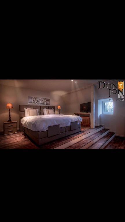 Don Jon Hotel 4*